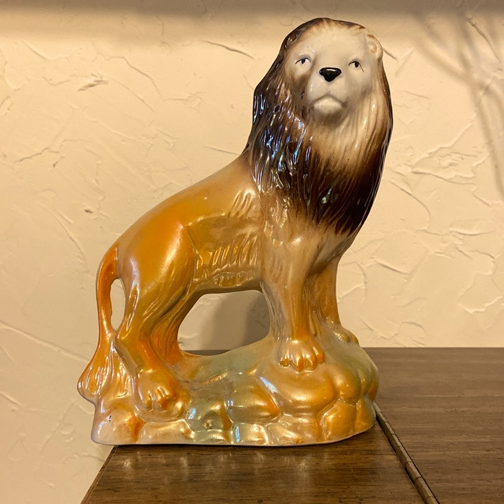 7” Vintage Lusterware Cermaic Lion Figurine Made In Brazil
